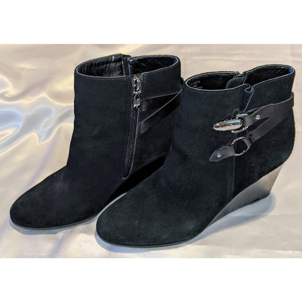 Tahari Simon Women's Black Suede Wedge Ankle Boots Booties Side Zip Size 9M